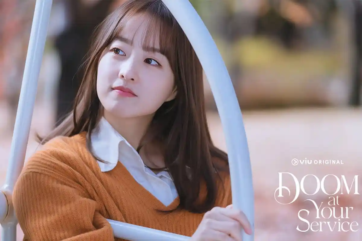 Preview Episode 13 Doom at Your Service Senin Malam Ini, Dong Kyung Heran Myul Mang Terus Mendekat