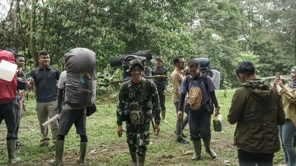 Kenalkan Jalur Pendakian via Solok Selatan, Pemkab Lepas Tim Tracking Gunung Kerinci