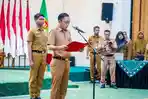 Penyerahan SK dan Pengambilan Sumpah Janji ASN di Pemko Banjarbaru, Sekda Tekankan Etos Kerja 