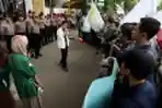 Aksi BEM Seluruh Indonesia Didepan Gedung KPU
