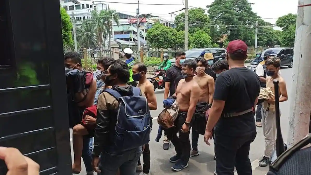 Mau Demo UU Cipta Kerja di Gedung DPR, Puluhan Remaja Diamankan Polisi