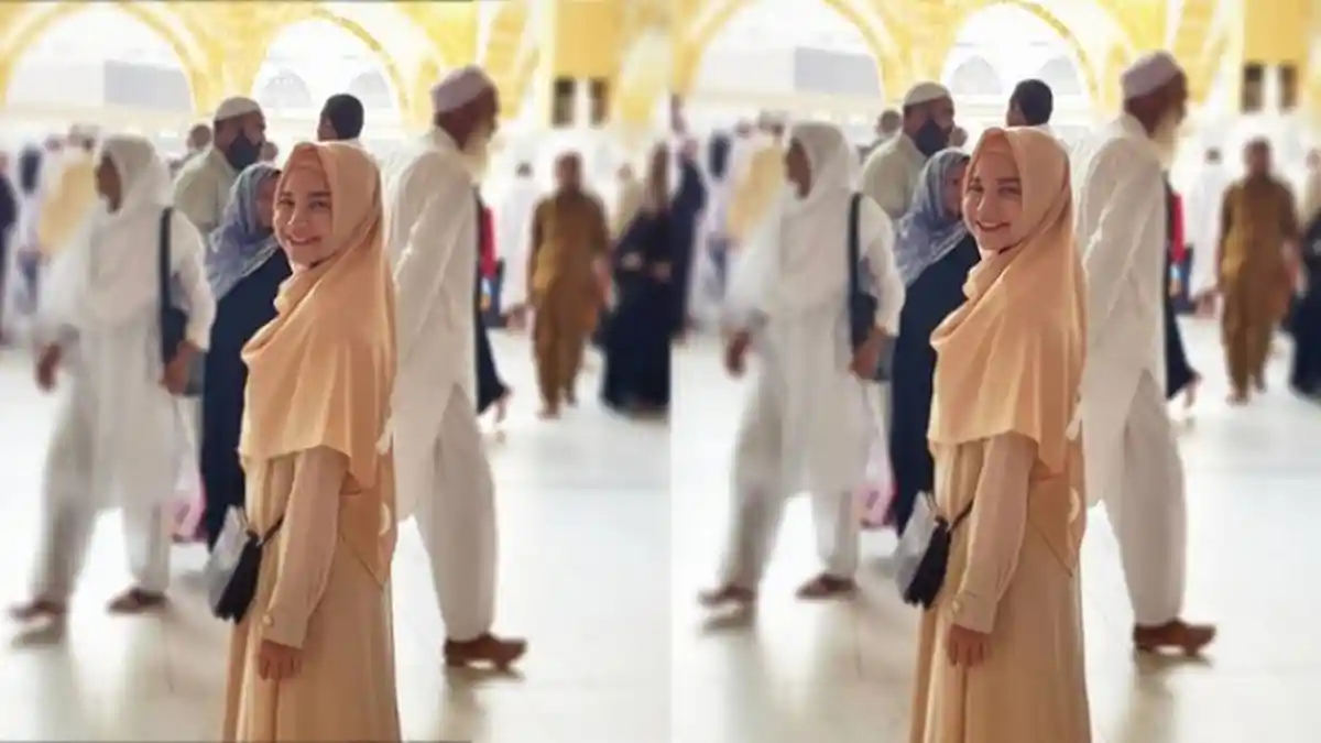 Rossa Umrah Bareng Anak, Bertemu Ustaz Asal Banjar yang Bersuara Merdu Hingga Doa Rizky
