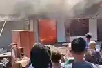 Api-membakar-rumah-Pandi-Subianto-62.jpg