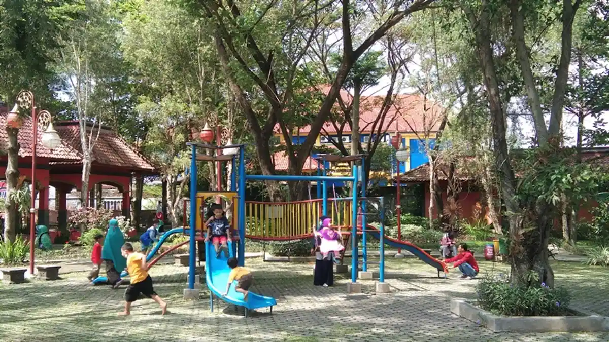 Taman Lampion Jadi Pilihan Wisata Favorit Warga Klaten