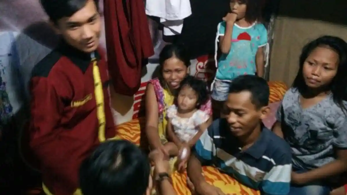 Mahasiswa Umpar Ikut Bantu Annas, Penderita Kelainan Jantung di Parepare