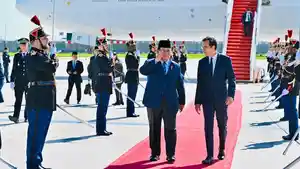 Prabowo-Beli-1098-Ekor-Sapi-Kurban-Pakai-APBN-Rp-100-Miliar-Kini-Salat-Idul-Adha-di-Perancis.jpg