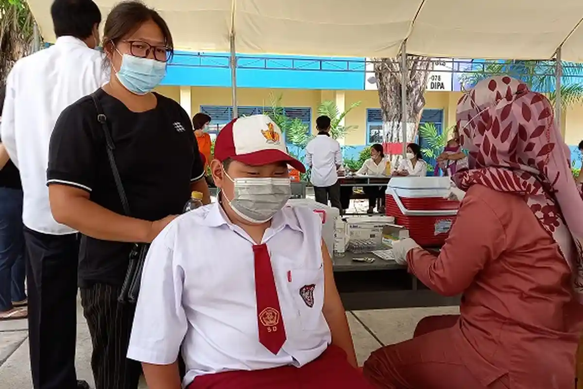 160 Siswa SD Karuna Dipa Palu Ikut Program Vaksinasi Anak