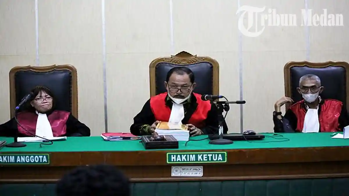 Berita Foto: Jadi Saksi di Persidangan, Ibu Ken Admiral Sebut Tak Dendam dengan Anak AKBP Achiruddin - 20072023_MENDENGARKAN-KETERANGAN_ABDAN-SYAKURO-2.jpg