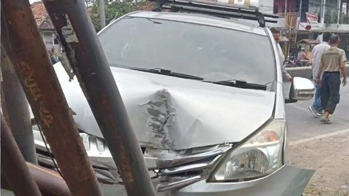 Jasad Bayi Perempuan Terbungkus Sarung Dibawa 2 Pria Mabuk, Ada Botol Miras hingga Narkoba