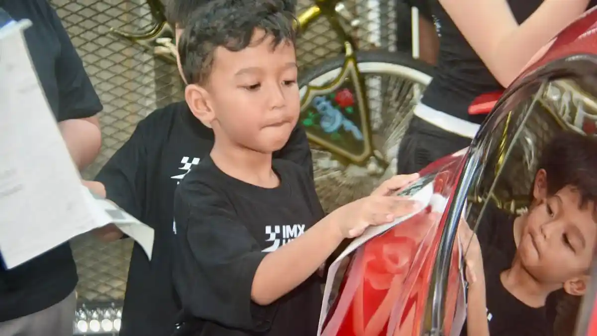Pakai Toyota 86, Belasan Pelajar Diajak Ngoprek Dunia Modifikasi - Tribunnews.com