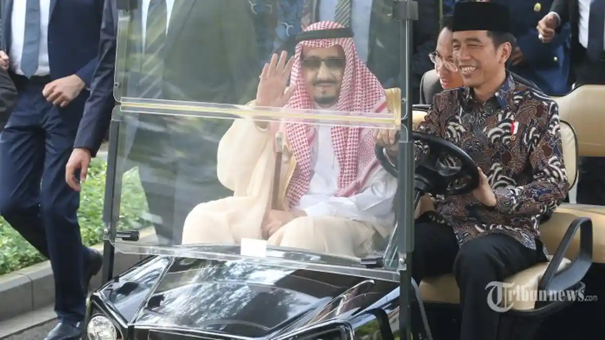 Pemberian Cinderamata kepada Jokowi Dilakukan Secara Situasional