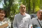 Wali-Kota-Surabaya-Eri-Cahyadi-dan-Direktur-Operasional-dan-Umum-KBS-Nurika-Widyasanti.jpg