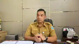 Sekretaris-Daerah-Pangkalpinang-Mie-Go-lagi-bengong.jpg