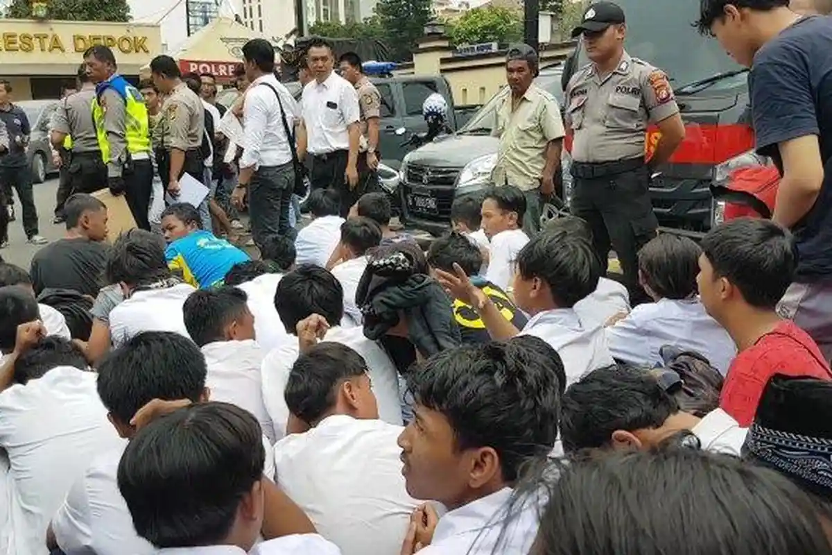 Polisi Amankan Puluhan Pelajar di Depok yang Hendak Ikut Demo di Gedung DPR