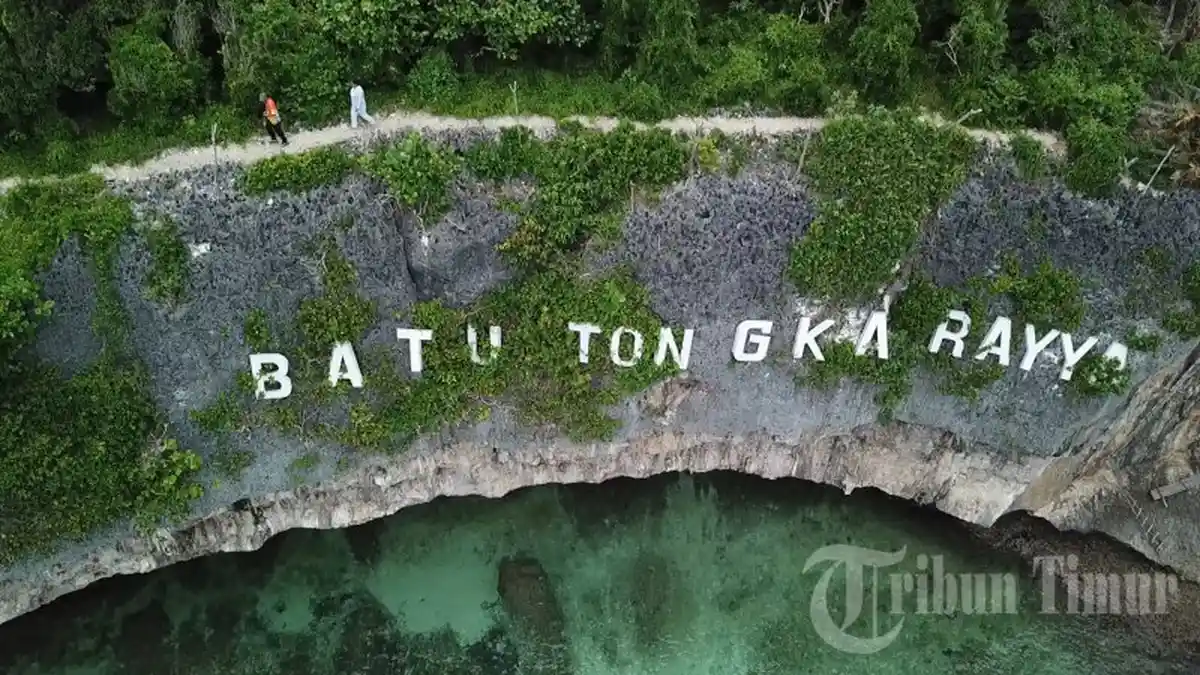 Indahnya Wisata Tebing dan Pantai Batu Tongkarayya - wisatabatu1.jpg