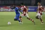 Persis Solo Bekuk Persib Bandung 2-1