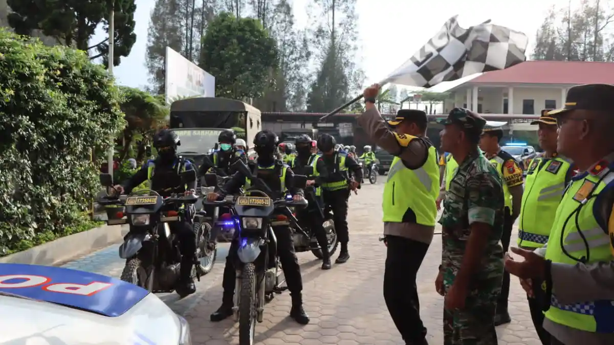 Kapolres Tanah Karo Lepas Patroli Skala Besar Pengamanan Takbiran 1444 H