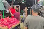PEDAGANG-SERANG-PETUGAS-PKL-dan-petugas-Satpol-PP.jpg