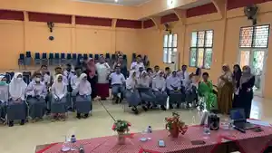 UIN-STS-Jambi-sosialisasi-di-sekolah.jpg