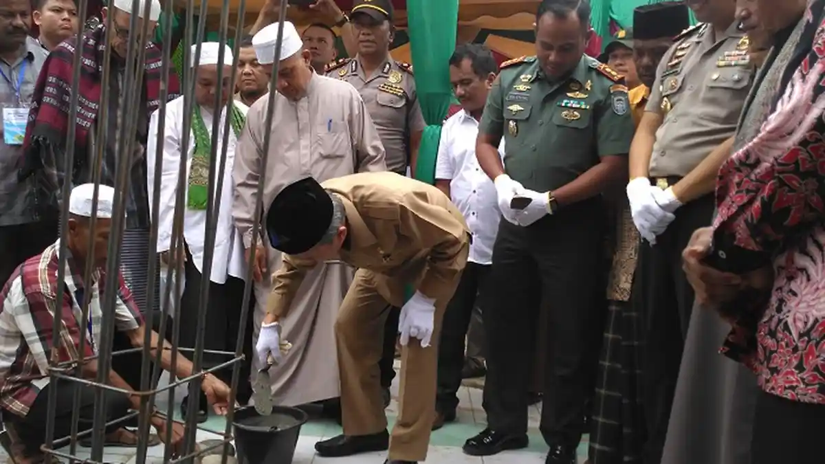 Sehari Bupati Aceh Tamiang Letakkan Batu Pertama Pembangunan Masjid dan Musalla