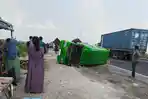 Dua Kecelakaan Terjadi di Lamongan, Enam Penumpang Elf Jadi Korban, Pemotor Tewas Terlindas Truk