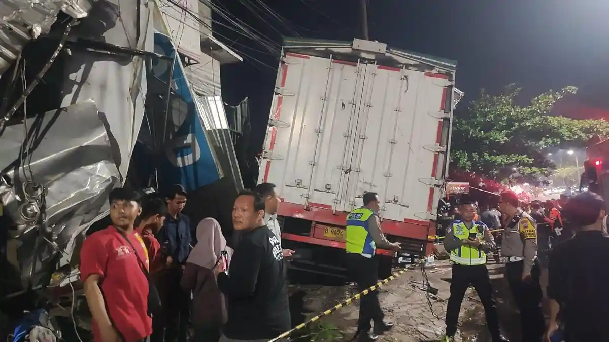 Klakson Bersahutan Jadi Tanda Awal Petaka Kecelakaan Maut di Silayur Semarang