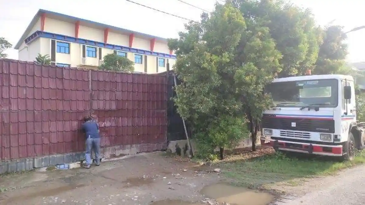 Ditemukan Gudang Solar Ilegal, Rumah AKBP Achiruddin Digerebek Polda Sumatera Utara