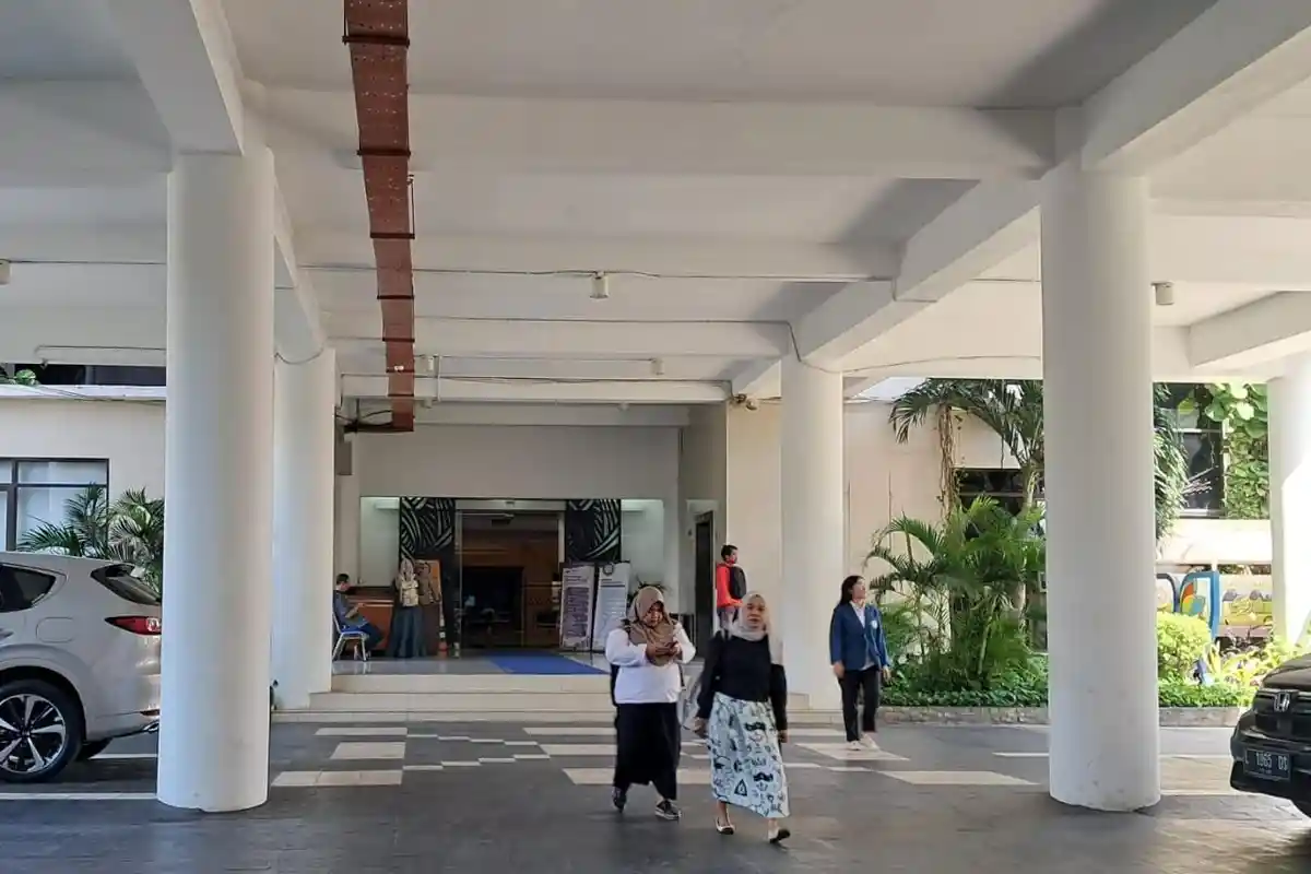 Kembali jadi Dekan Fakultas Kedokteran Unair, Pelantikan Budi Santoso Tertutup Dari Media