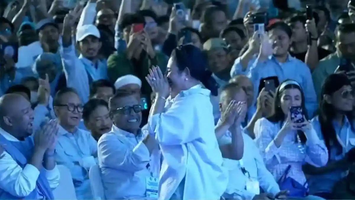 Unggul Quick Count, Prabowo Pidato di Istora Senayan dan Sapa Titiek Soeharto Hingga Tersipu