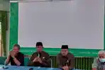 Gus-Haiz-saat-merespons-keluh-kesah-karyawan-Rumah-sakit-Islam-RSI-Sultan-Hadlirin.jpg