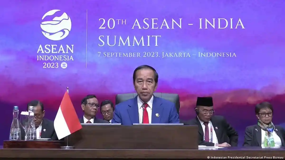 Jokowi Minta Perkuat Kerja Sama Ekonomi Biru ASEAN-India