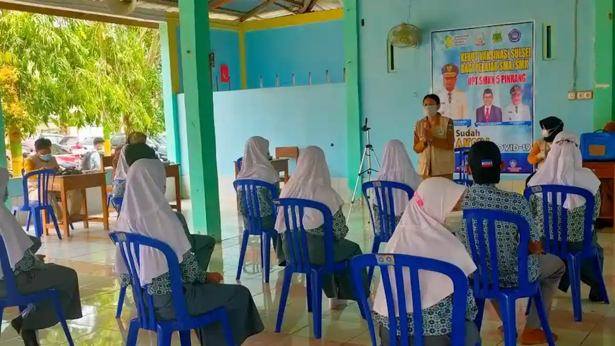 Persiapan Pembelajaran Tatap Muka, 218 Pelajar SMKN 5 Pinrang Divaksin Covid-19