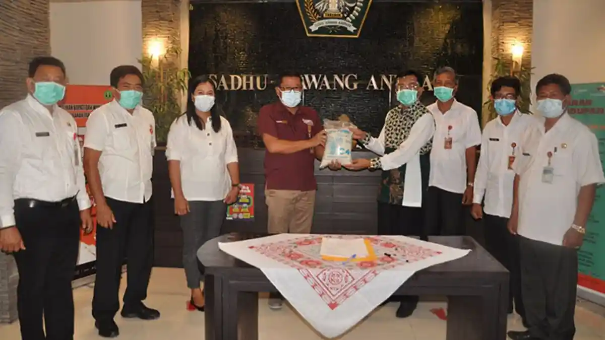 Nelayan dan Petani di Tabanan Dibantu 3.000 Paket Beras, Setiap Orang Dijatah 5 Kilogram