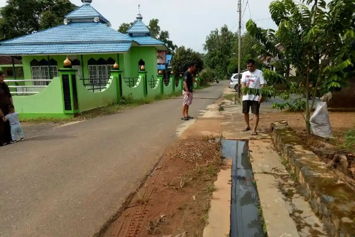 Ada Apa Drainase di Langgar Arrayan Pelaihari Kok Dikeluhkan?