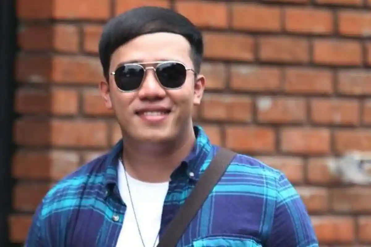 Sosok Ruri Repvblik, Viral Jualan Sop Buah & Es Kelapa, Dicibir Justru Balas Begini