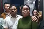 RINDU-MASAKAN-ISTRI-Amsal-Sitepu-baju-putih-didampingi-sang.jpg