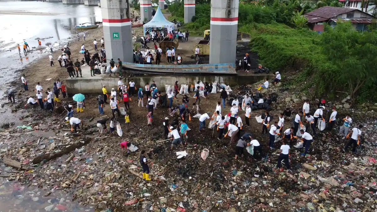 EVP PLN UIW Maluku dan Malut Gandeng MCC Gerak Lawan Sampah Plastik