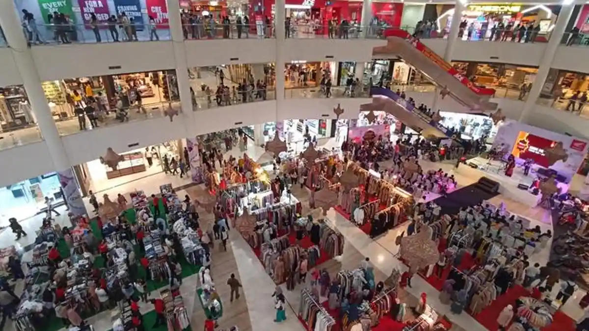Jelang Hari Raya Idulfitri, Lombok Epicentrum Mall Ramai Dikunjungi Masyarakat Lokal