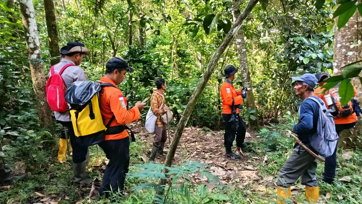 Hari Ketiga Pencarian Lansia Hilang di Gunung Tampomas Sumedang Masih Nihil, Ini Kendalanya