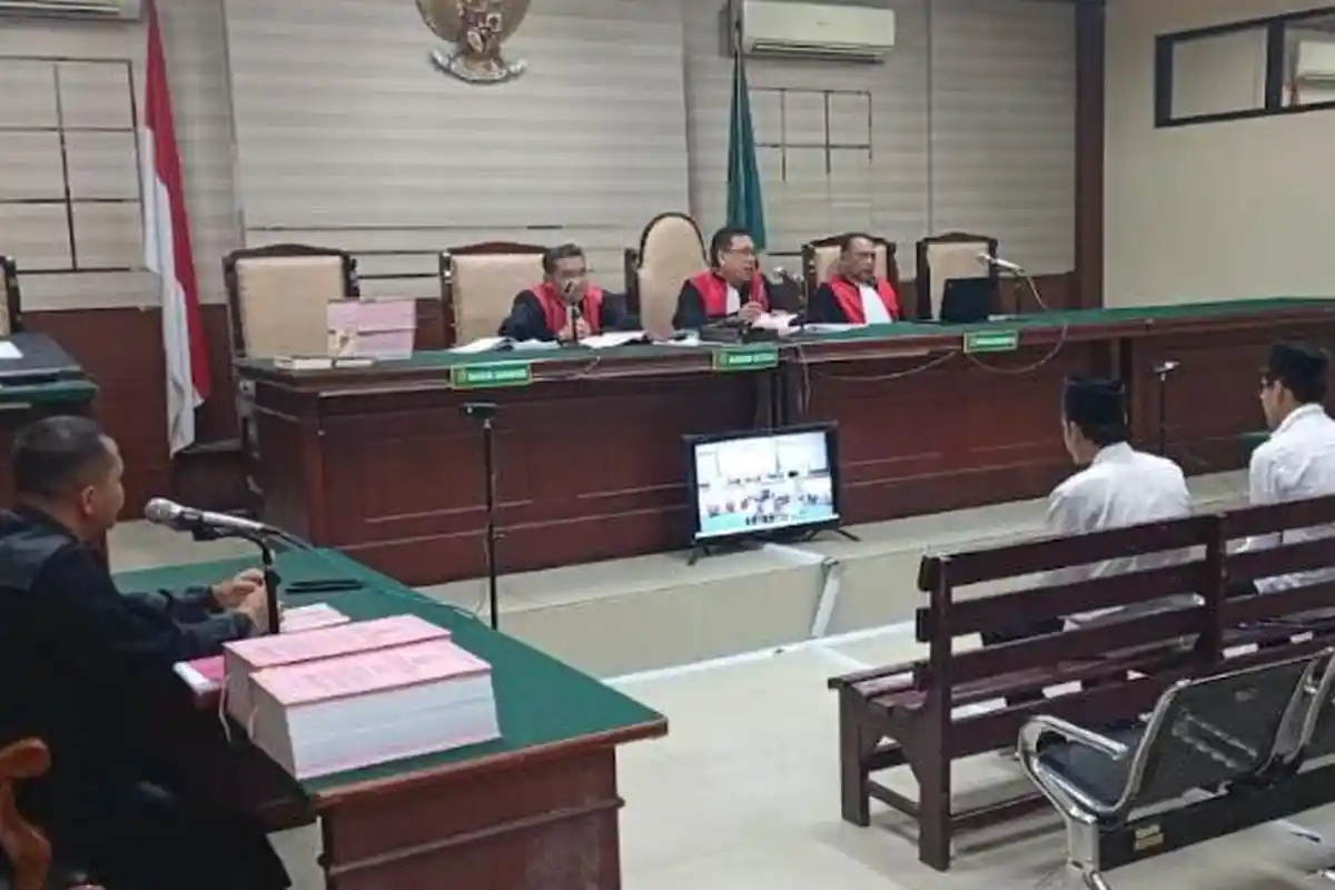 Terbukti Mark-Up Bantuan Pengadaan Beras, 3 Perangkat Desa di Gresik Dijatuhi Vonis Berbeda