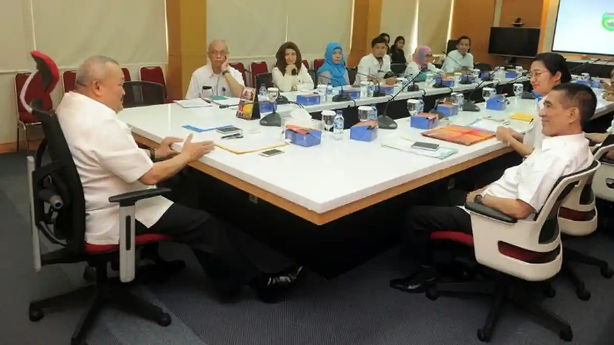Alex Noerdin Minta Refleksi Seni Akhir Tahun Digelar di Gedung Kesenian