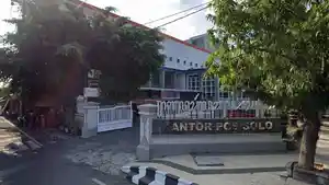 Gedung-Kantor-Pos-Solo.jpg