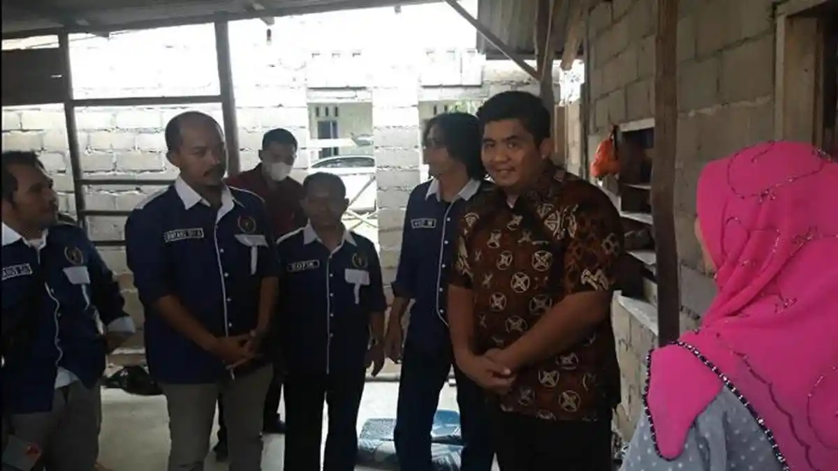 Sempena HPN 2023, PWI Bintan Lakukan Bedah Rumah Warga di Kampung Jawa
