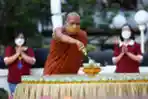 Ibadah Waisak di Vihara Jakarta Dhammacakka Jaya