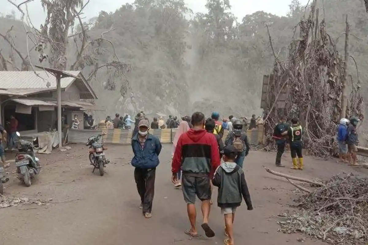 Erupsi Gunung Semeru Tewaskan 13 Warga Lumajang, Baru 2 Orang yang Teridentifikasi