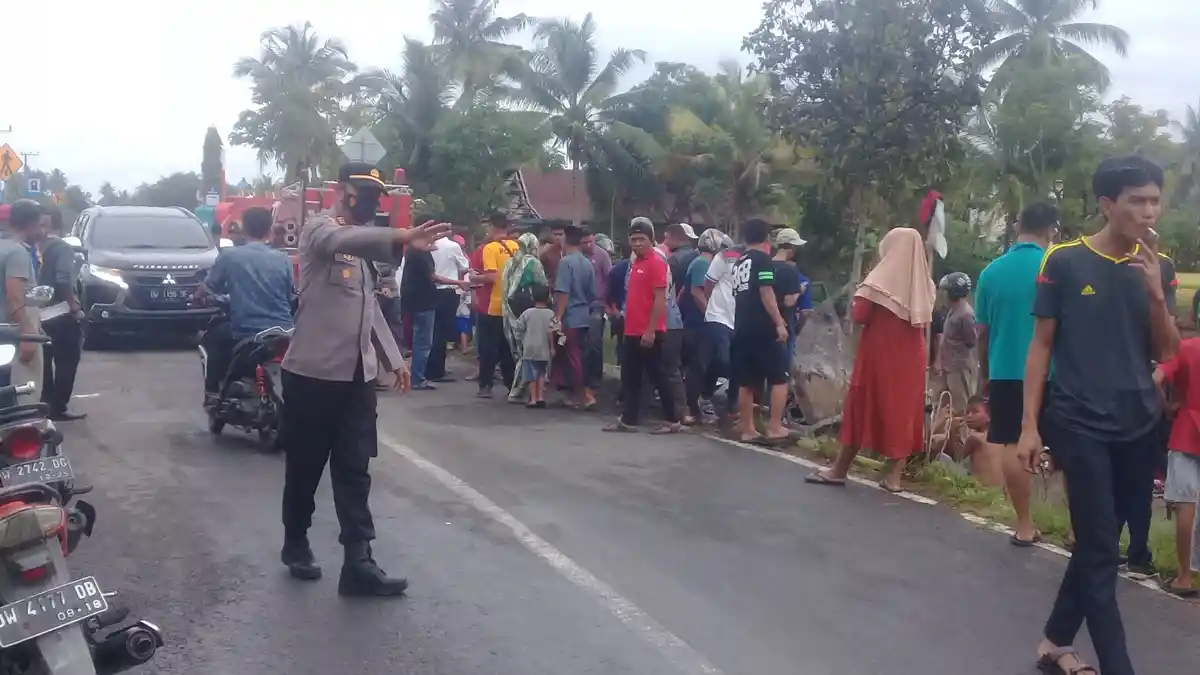 Usai Isi Bahan Bakar, Avanza Veloz Terbakar di Poros Sinjai-Kajang