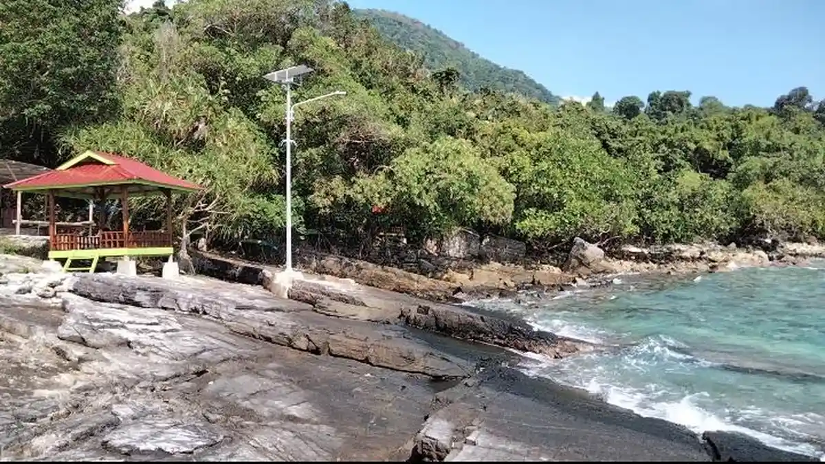 Pantai Selantak Destinasi Wisata Anambas Dekat Pusat Kota Tarempa