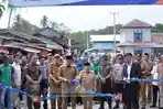 RESMIKAN-Bupati-Pesisir-Barat-resmikan-Gapura-Pasar-Way-Batu67.jpg