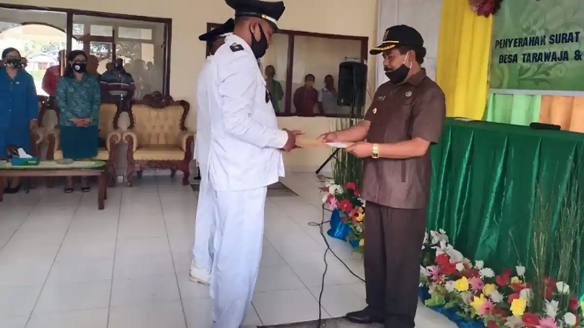 Bupati Soliwoa Lantik Penjabat Kepala Desa di Kecamatan Soa