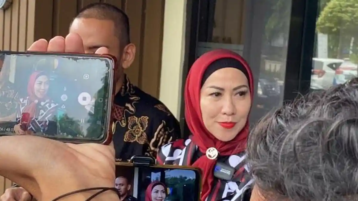 Venna Melinda Kembalikan Barang Ferry Irawan Pakai Mobil Partai Perindo